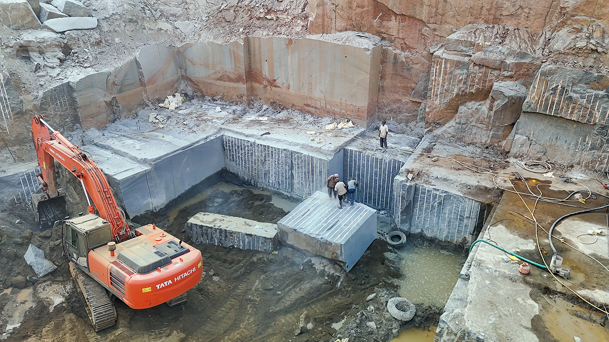 Royal black Natural Granite stone